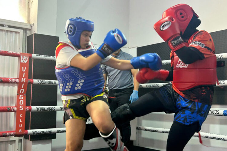 gran-aceptacion-velada-federacion-kickboxing-027