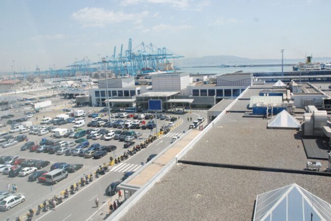 Empresarios de Ceuta exigen reuniones urgentes por los retrasos del sistema Teleport en el puerto de Algeciras
