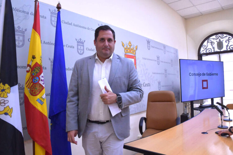 alejandro-ramirez-debe-dimitir-honradez-transparencia-confianza