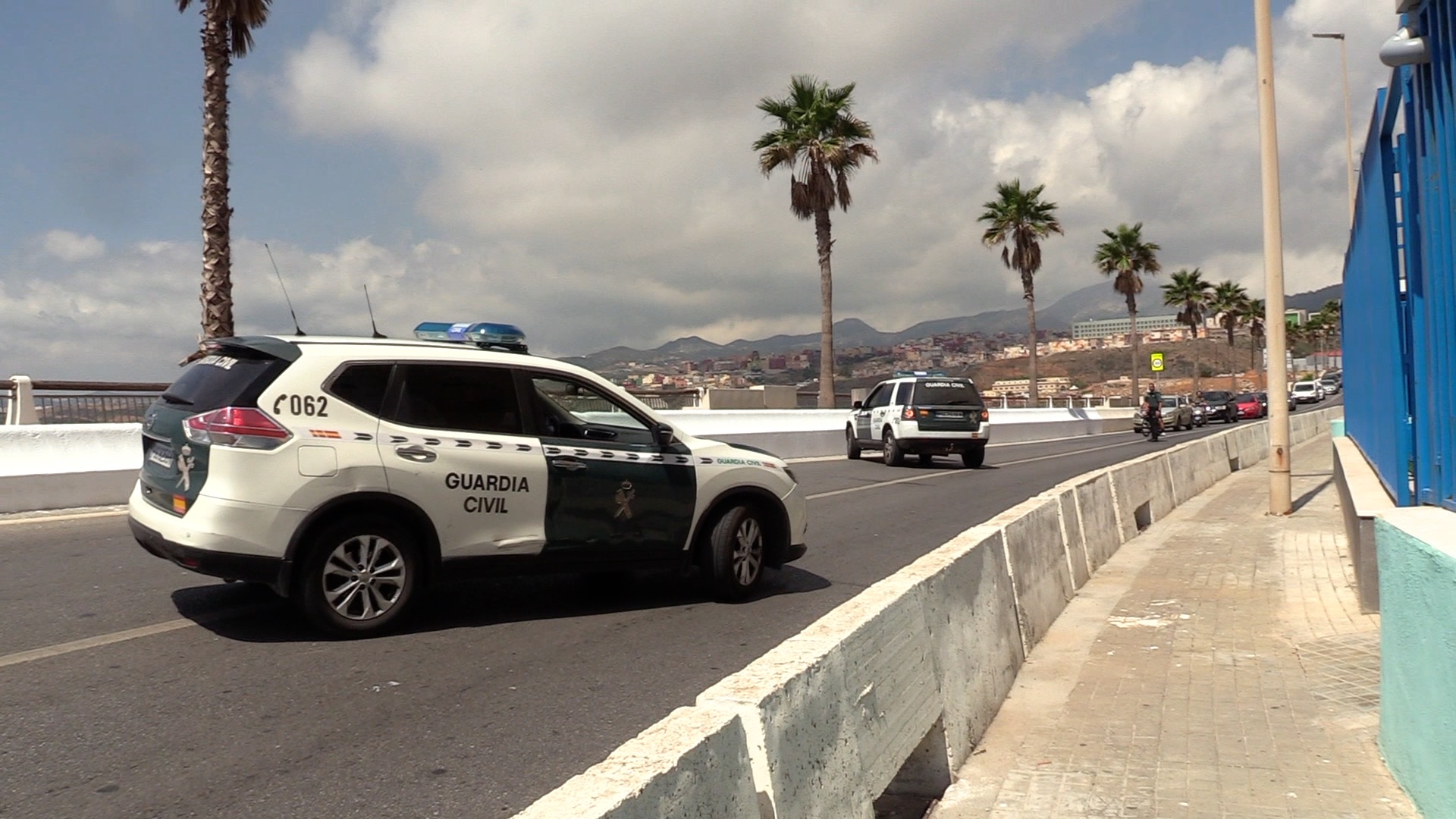 La Guardia Civil avisa a los conductores: así es la regla del ‘doble vistazo’