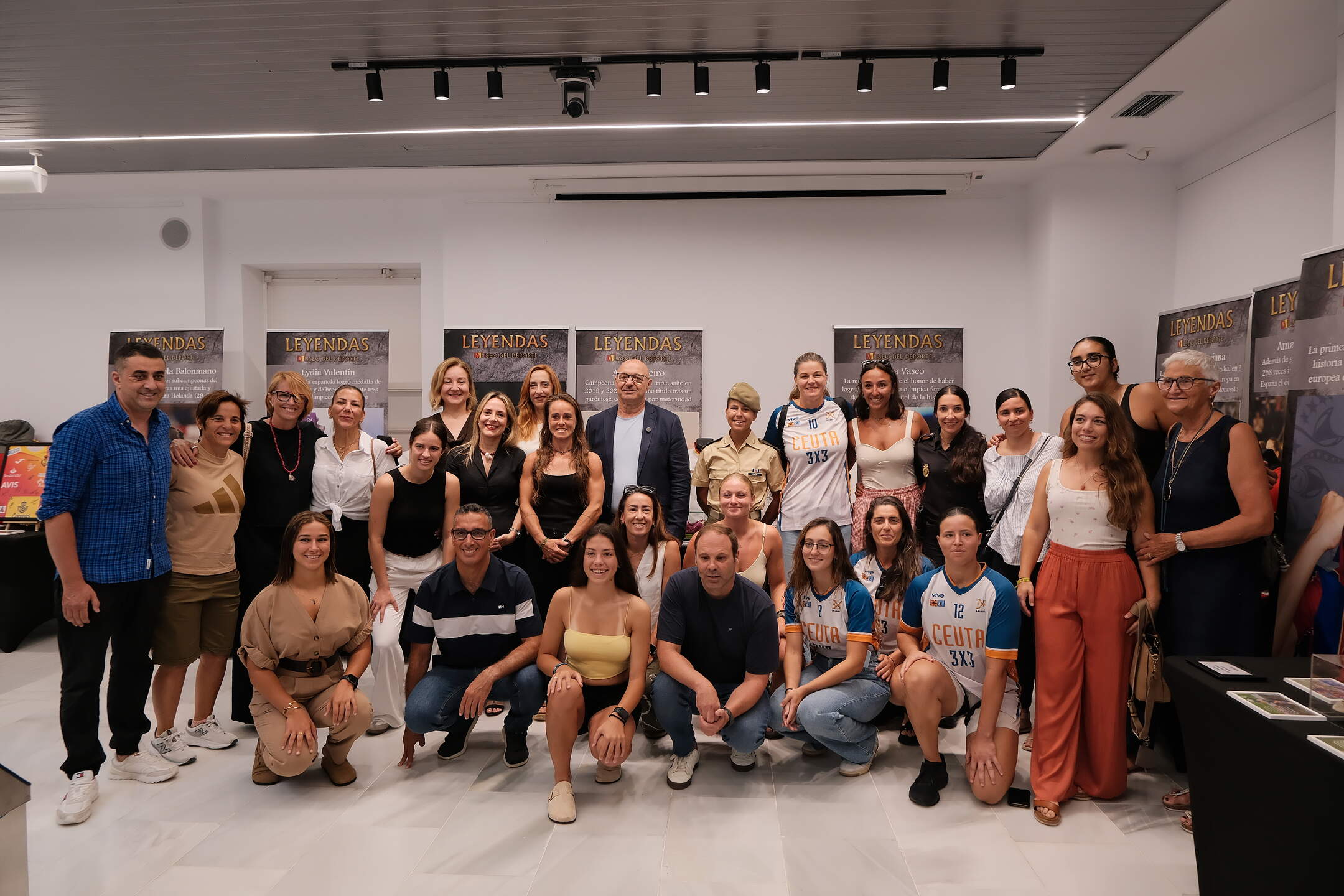 Ceuta rinde homenaje al deporte femenino con la exposición Mujeres, Leyendas del Deporte