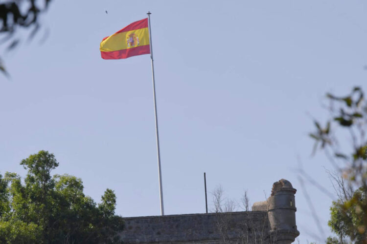fortaleza-hacho-luce-bandera-espana-1