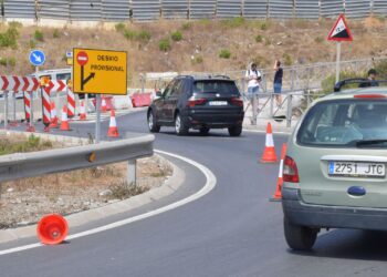 luces-sombras-cierre-rotonda-tarajal-seguridad-ope-molestias-vecinos-9