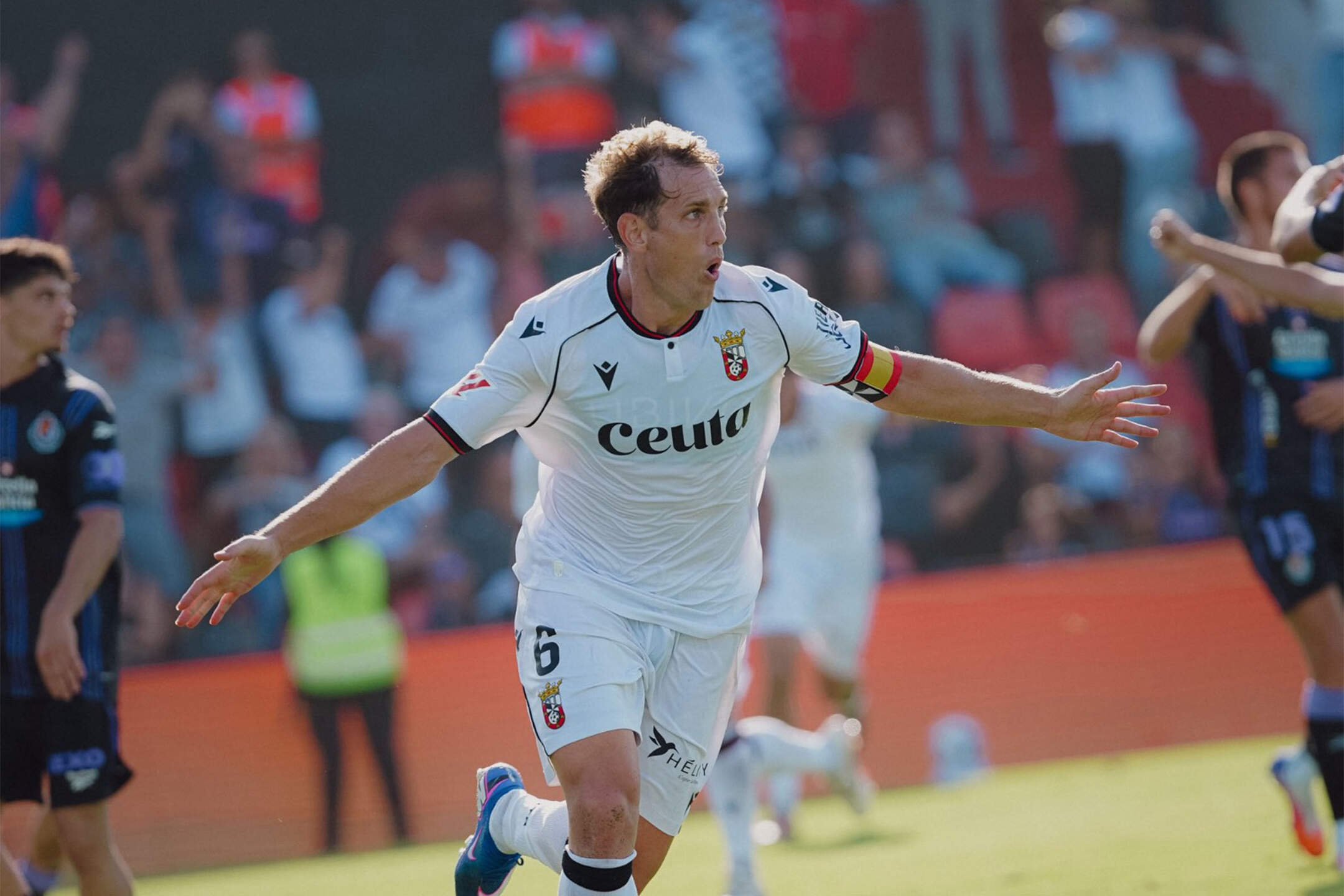 Carlos Hernández, el delantero improvisado de la AD Ceuta