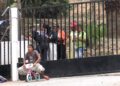 crisis-ceuta-mujeres-ninos-forman-otro-ceti-puertas-hipica-3