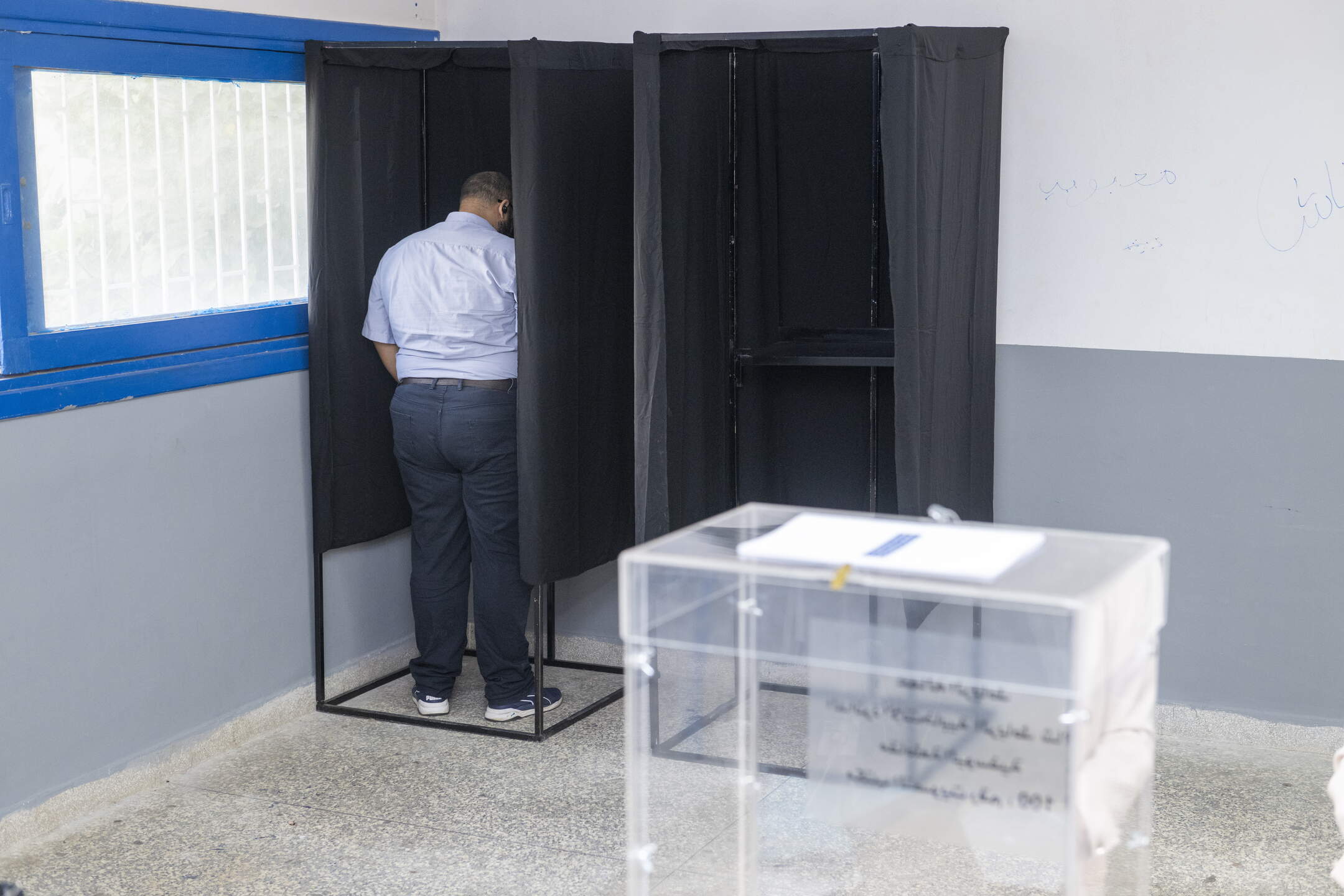 Detenido un hombre en Tánger con una bolsa de papeletas durante las elecciones de Marruecos
