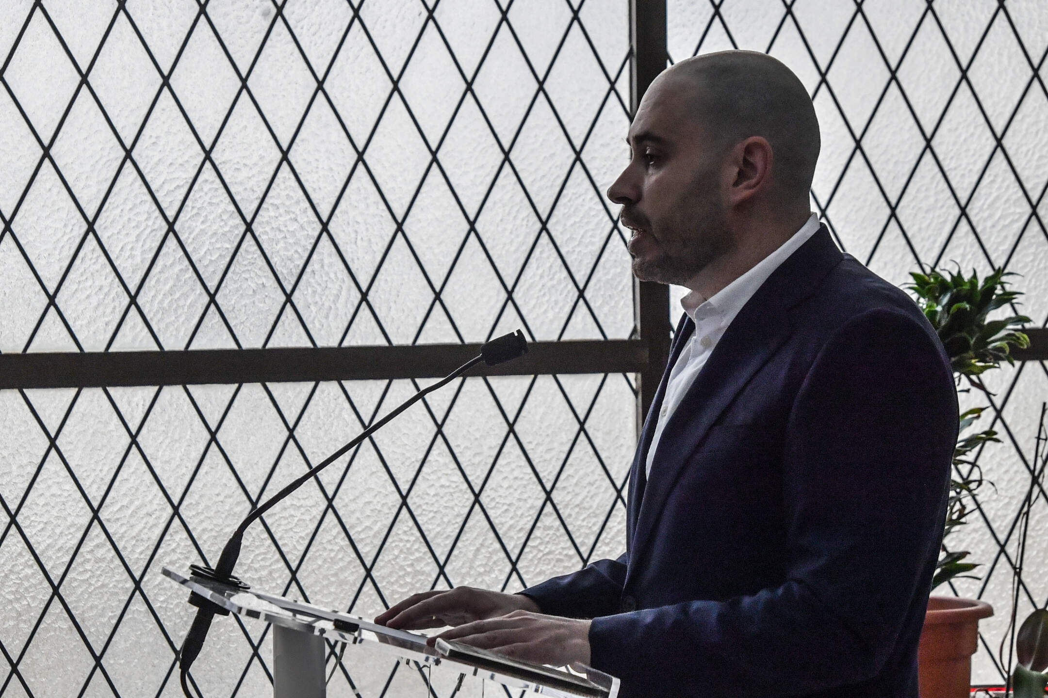 La salida del delegado del Gobierno